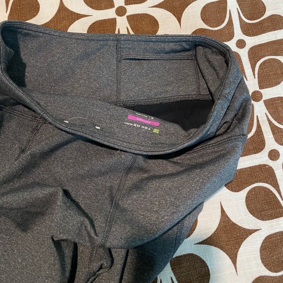 Techgear shapewear grey colored workout leggings. Size M. EUC - Picture 4 of 4